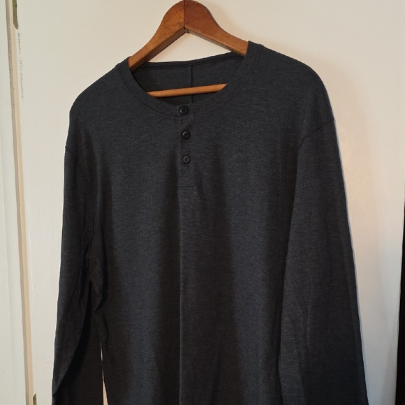 lululemon athletica Other - Lululemon Large Charcoal Gray Long Sleeve Henley Shirt Perfect Condition